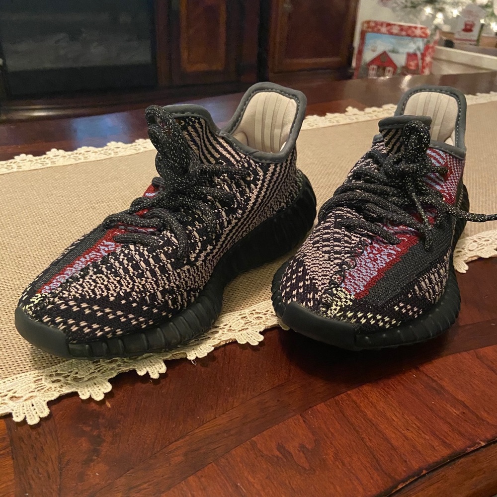 Boys Yeezy Boost 350 V2 Yecheil